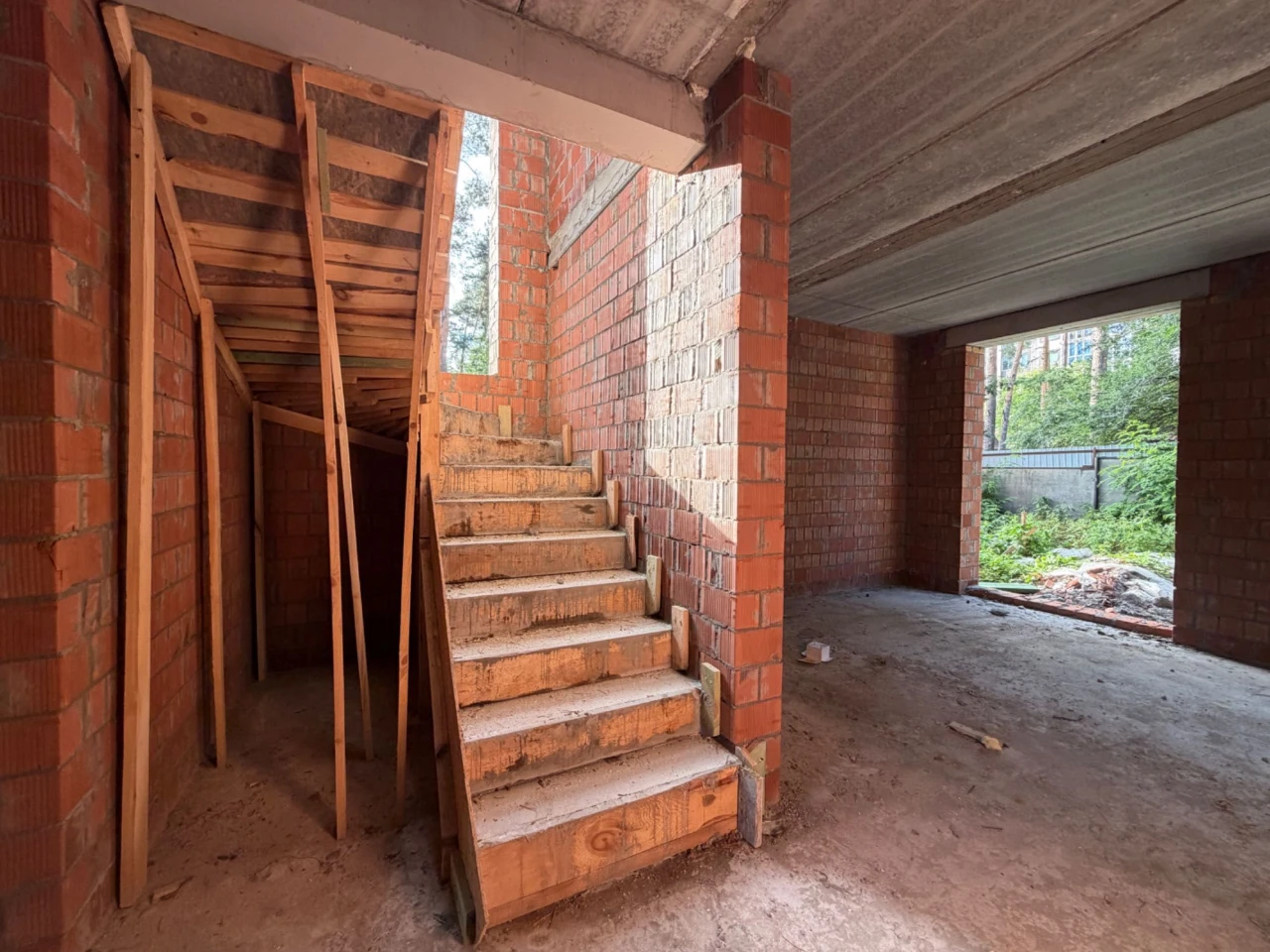 Townhouse in Irpin with good plots, 107 sq m + 2 acres, Gas, Central