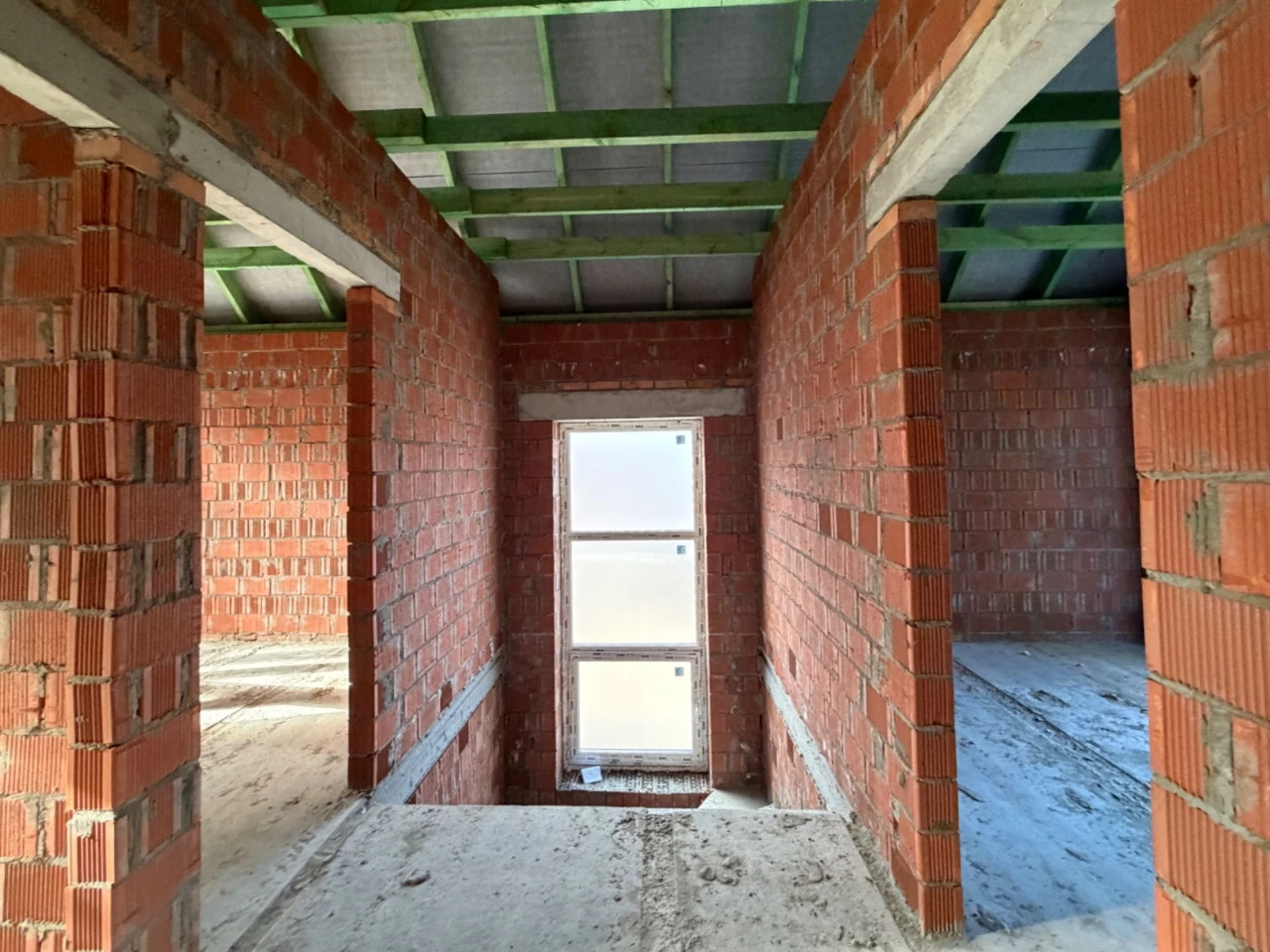 Townhouse in Irpin with good plots, 107 sq m + 2 acres, Gas, Central