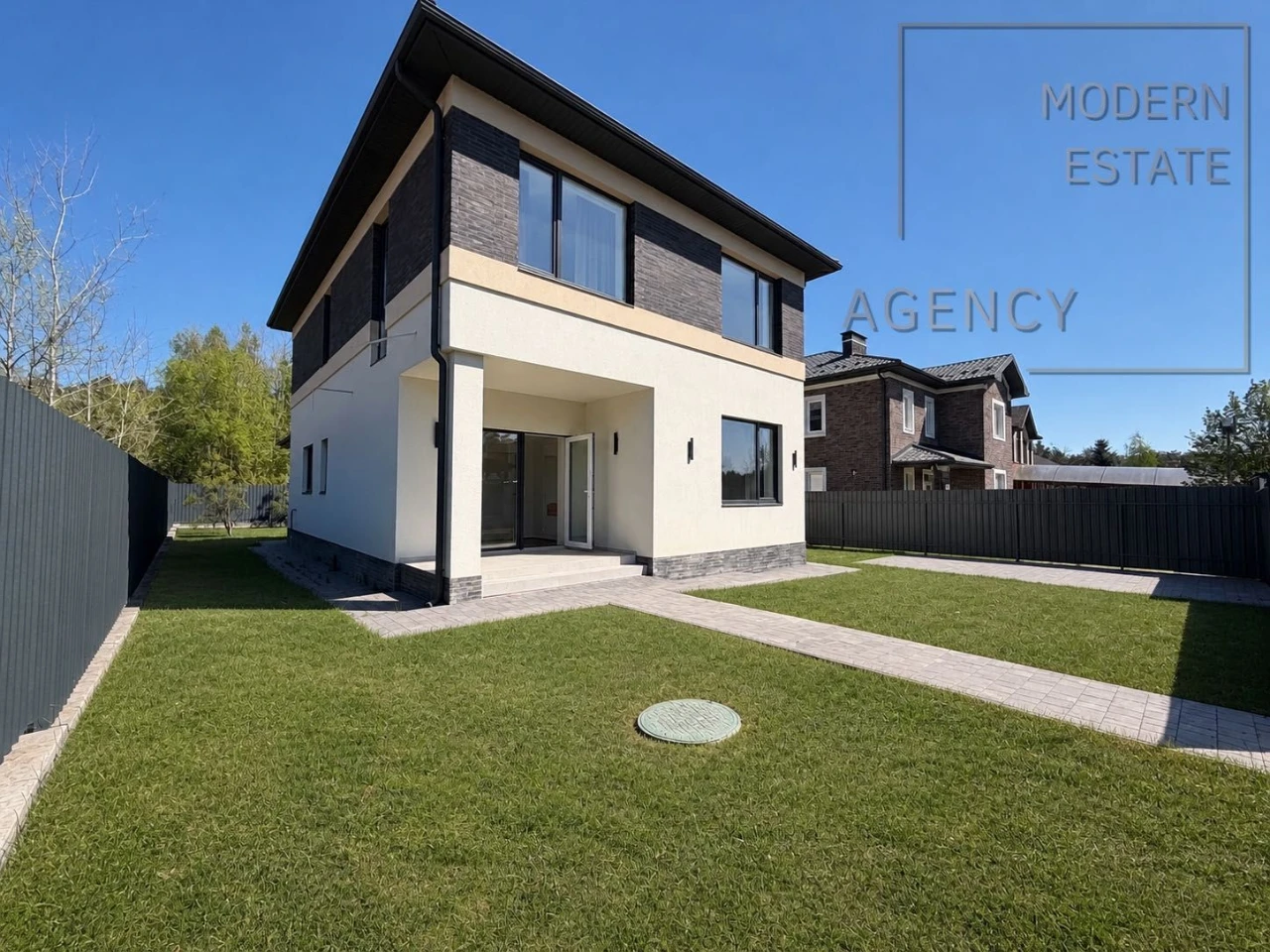 Окрема будівля з ремонтом Стоянка| 188 м²| тераса| ділянка 6
