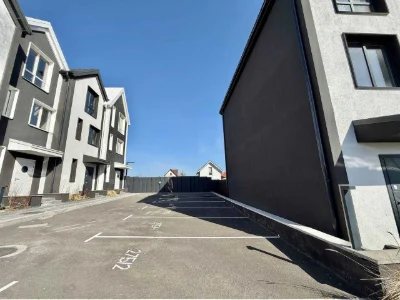 Townhouse 94m² for $53,000 | 3 floors | Profitable investment