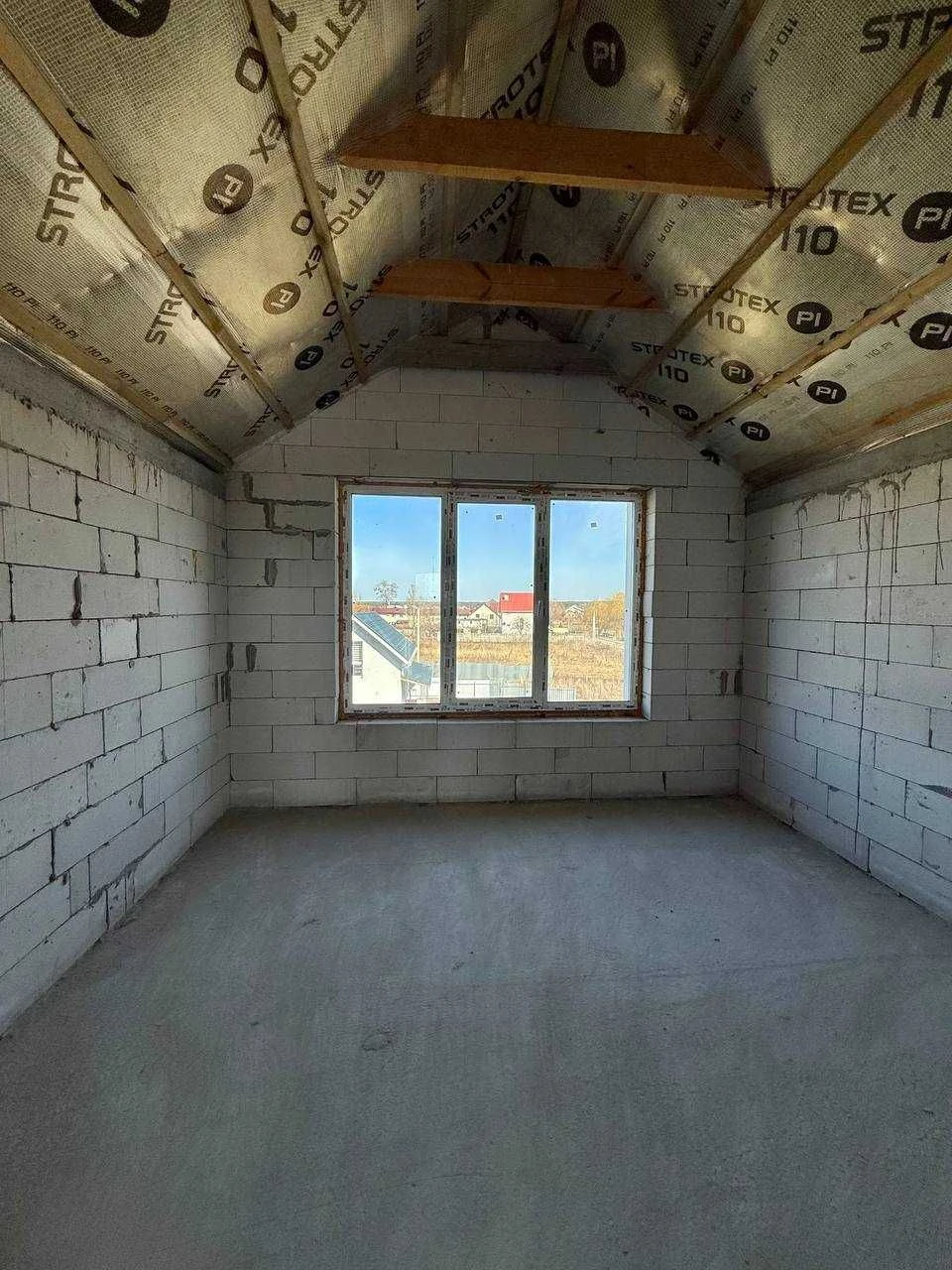Townhouse 94m² for $53,000 | 3 floors | Profitable investment