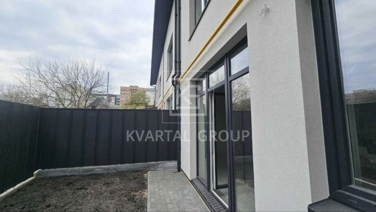 Таунхаус 120 м² в центрі Ірпеня, поруч з парком