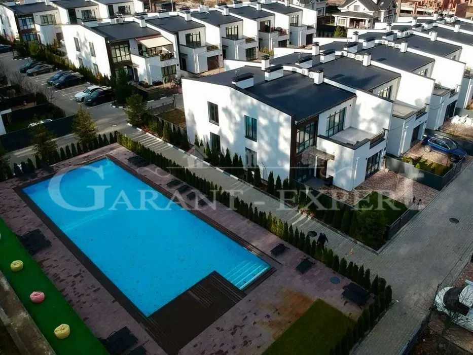 Продажа таунхауса в Ирпене 125 м2, все центральные коммуникации,