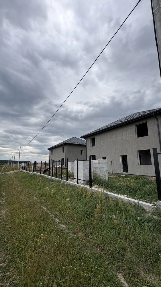 Двоповерховий будинок 120 м2 біля "Синергія 3+"