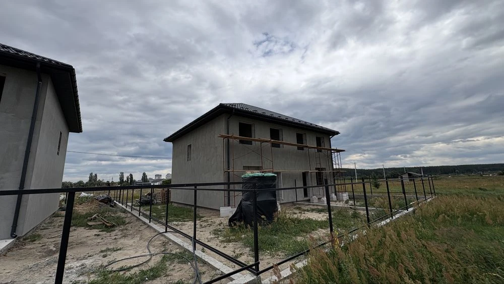 Двоповерховий будинок 120 м2 біля "Синергія 3+"
