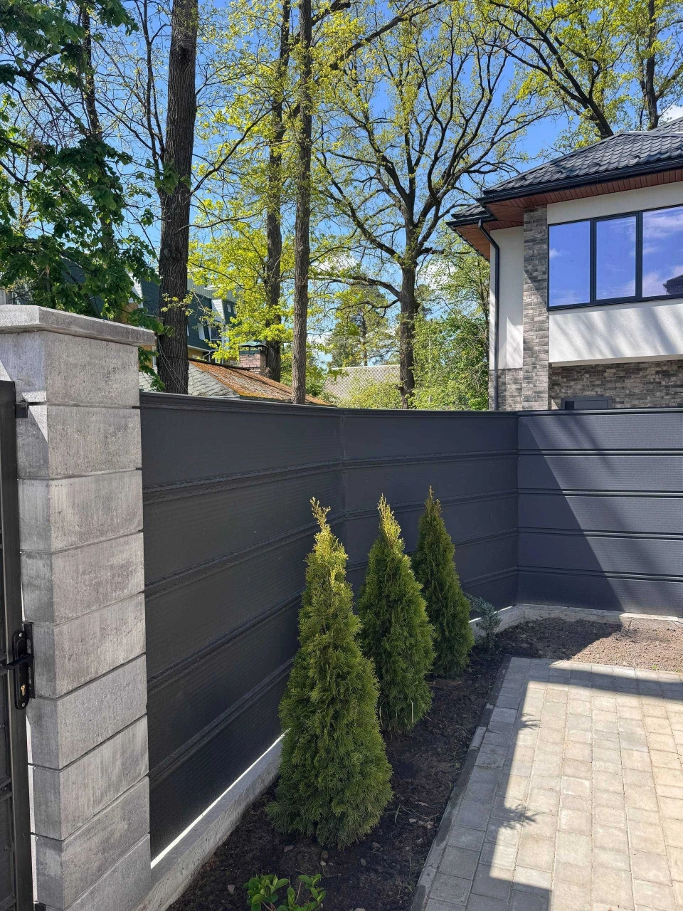 Selling separate house with central utilities in Irpin