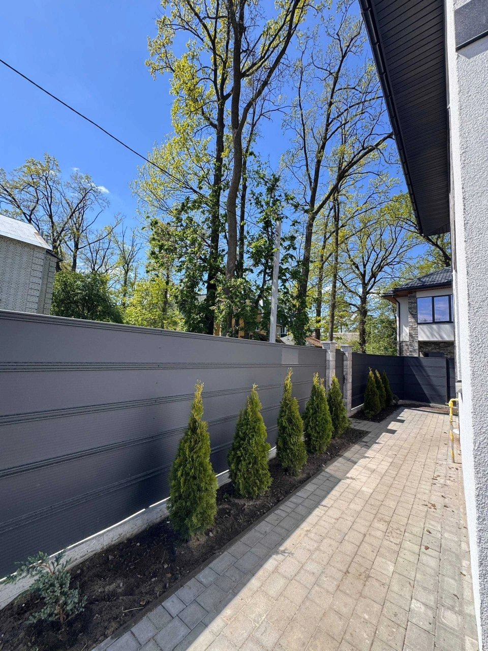 Selling separate house with central utilities in Irpin