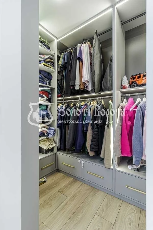 3-room apartment for sale 74.5 m², Velyka Vasylkivska street