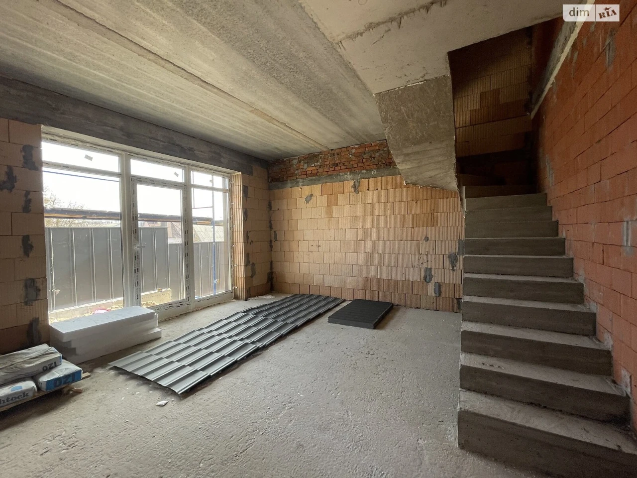 Продаж Таунхаус