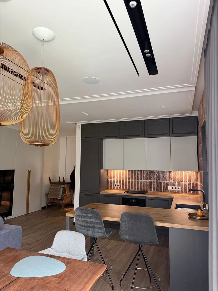 Будинок з ДИЗАЙНЕРСЬКИМ ремонтом 217 м² | ГАЗ  | тераса 64 м