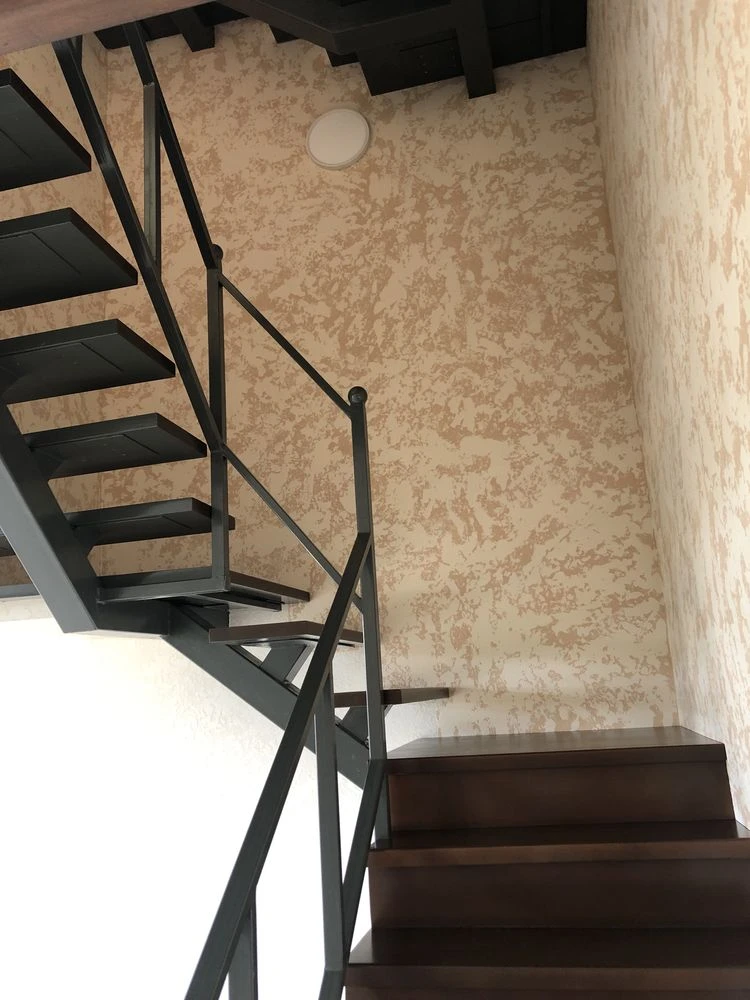 Стоянка продам Таун- хаус під оздоблення