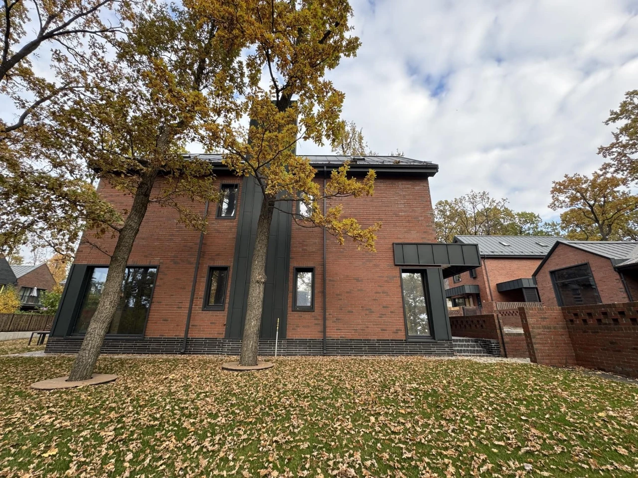 Продаж Будинку Ірпінь, в закртитому КМ ОАК  Grove Town