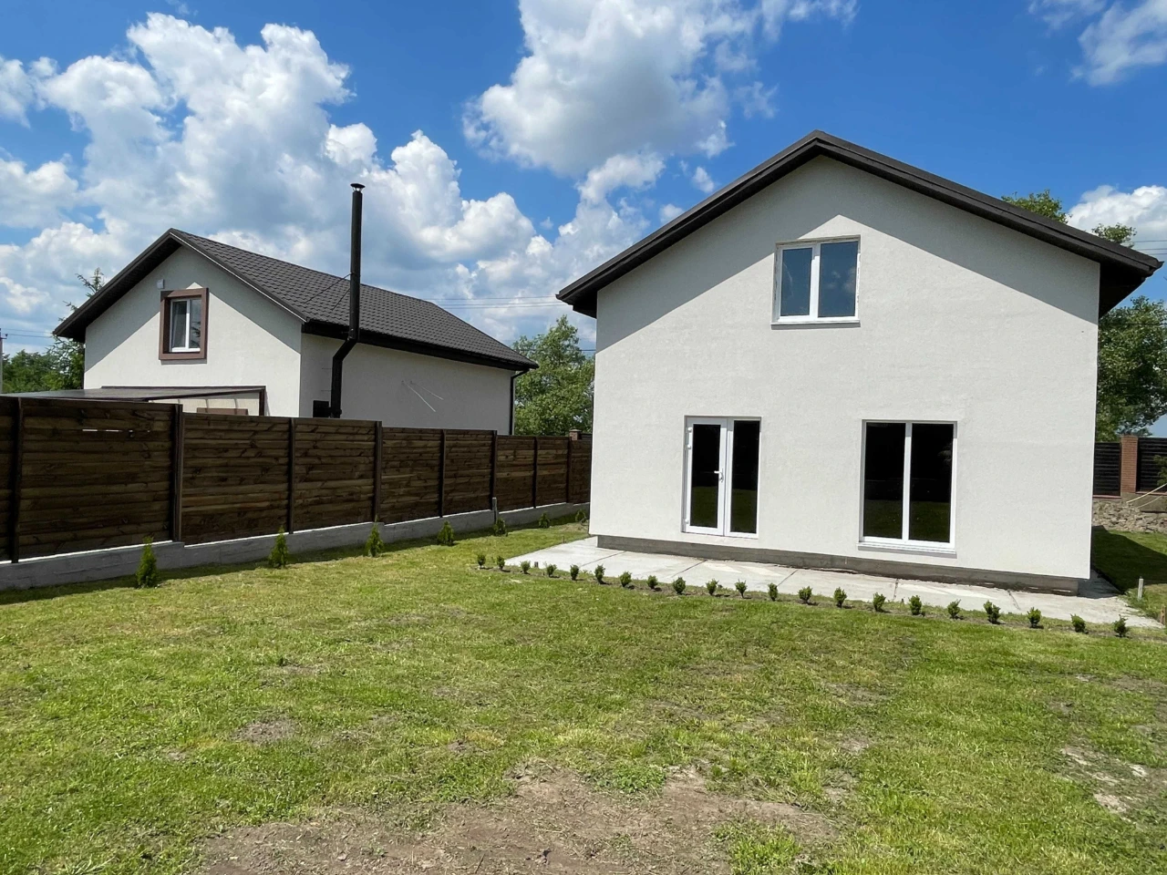 Якісний будинок в гарній локації.Зручний виїзд на Київ.Ремон