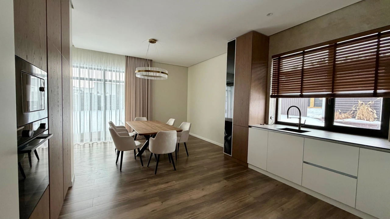 Розкішний будинок | 200 м² з БАСЕЙНОМ | Дизайнерський Ремонт