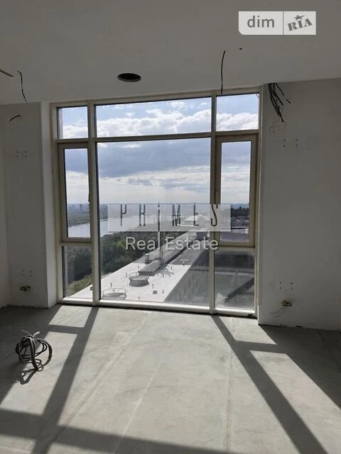 Sale of 3-room apartment 123.4 sq. m. on Vasylya Tyutyunnyka st. 39 •