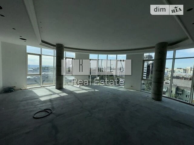 Sale of 3-room apartment 123.4 sq. m. on Vasylya Tyutyunnyka st. 39 •