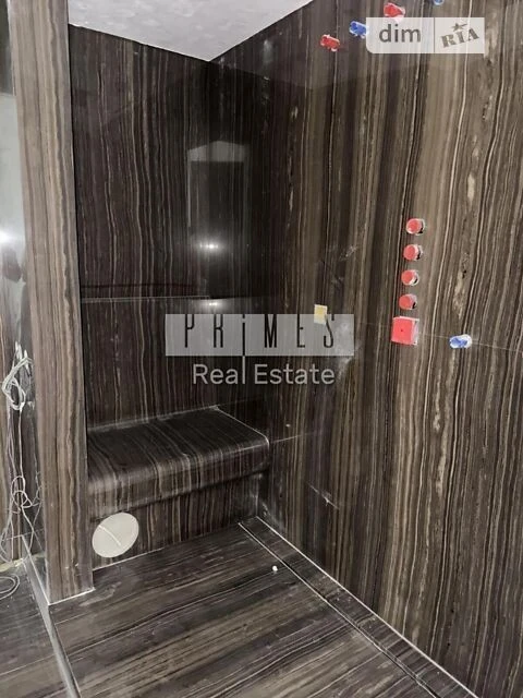 Sale of 3-room apartment 123.4 sq. m. on Vasylya Tyutyunnyka st. 39 •