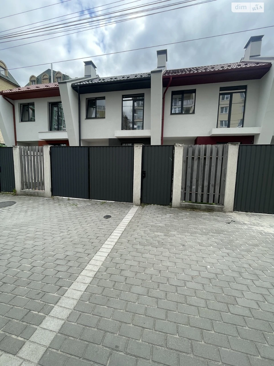 Продаж Таунхаус