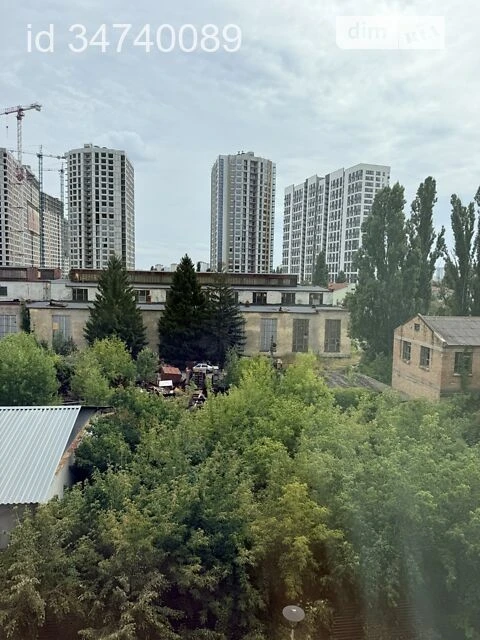 Продаж 1к квартири 45 кв. м на вул. Регенераторна 4 корпус 1