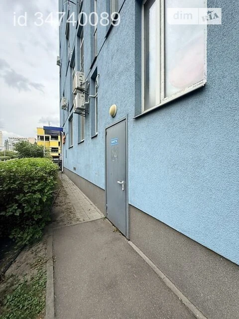 Продаж 1к квартири 45 кв. м на вул. Регенераторна 4 корпус 1