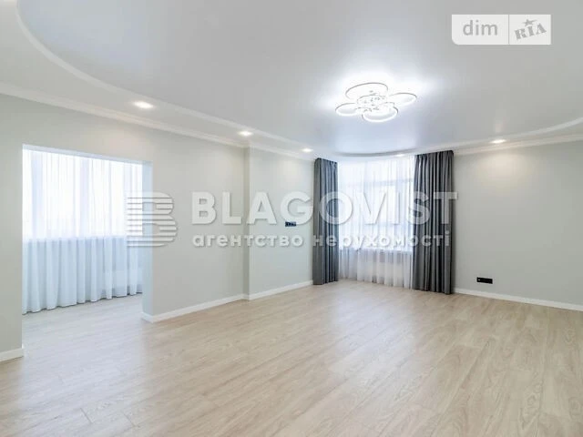 Sale of 3-room apartment 128 sq. m on Lobanovskogo Ave. 4V • ID