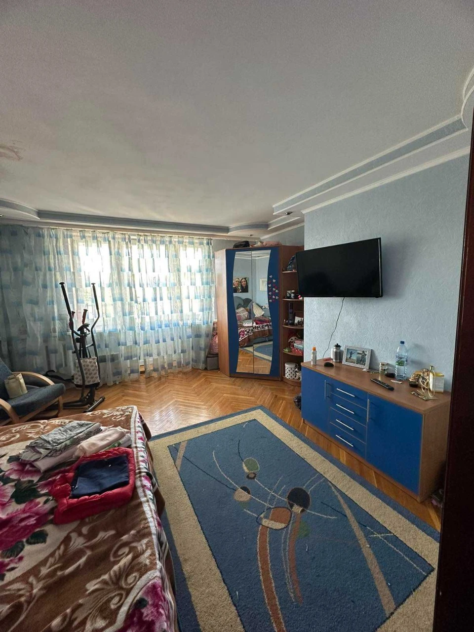Будинок в Ірпені з ремонтом 500м2 (16 соток) для життя або п