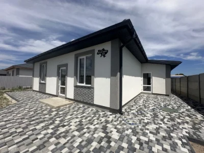 Продам окремий будинок 105 м.кв., 7,5 соток  - 75000 $