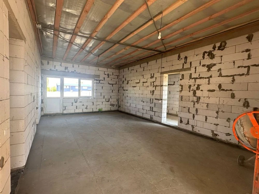 Продам окремий будинок 105 м.кв., 7,5 соток  - 75000 $