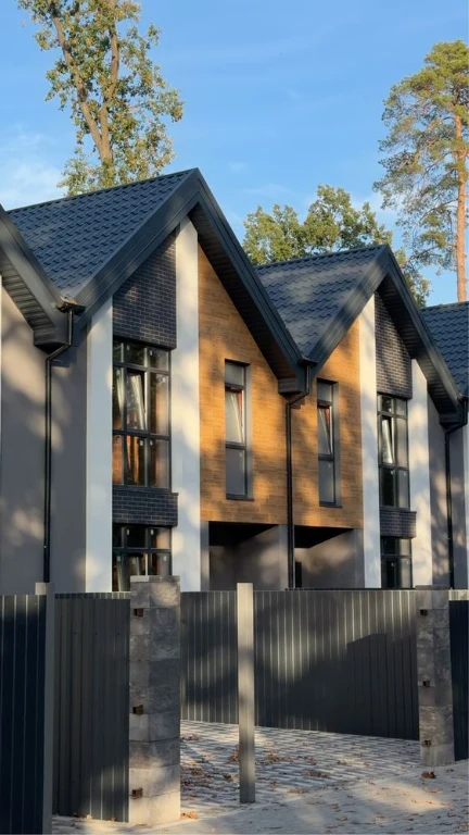 Таунхауси в центрі Бучі (вул.Качинського) ЮТЕМ Хмельницького