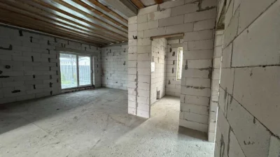 Терміново продам окремий будинок 95 м2 на ділянці 5 соток