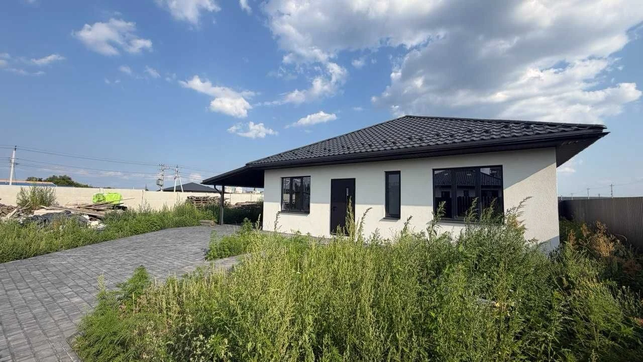 Терміново продам окремий будинок 95 м2 на ділянці 5 соток