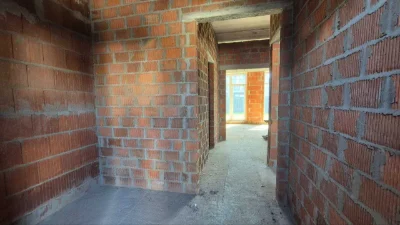 Кутовий таунхаус з окремим переднім двором, ділянка 3 сотки,