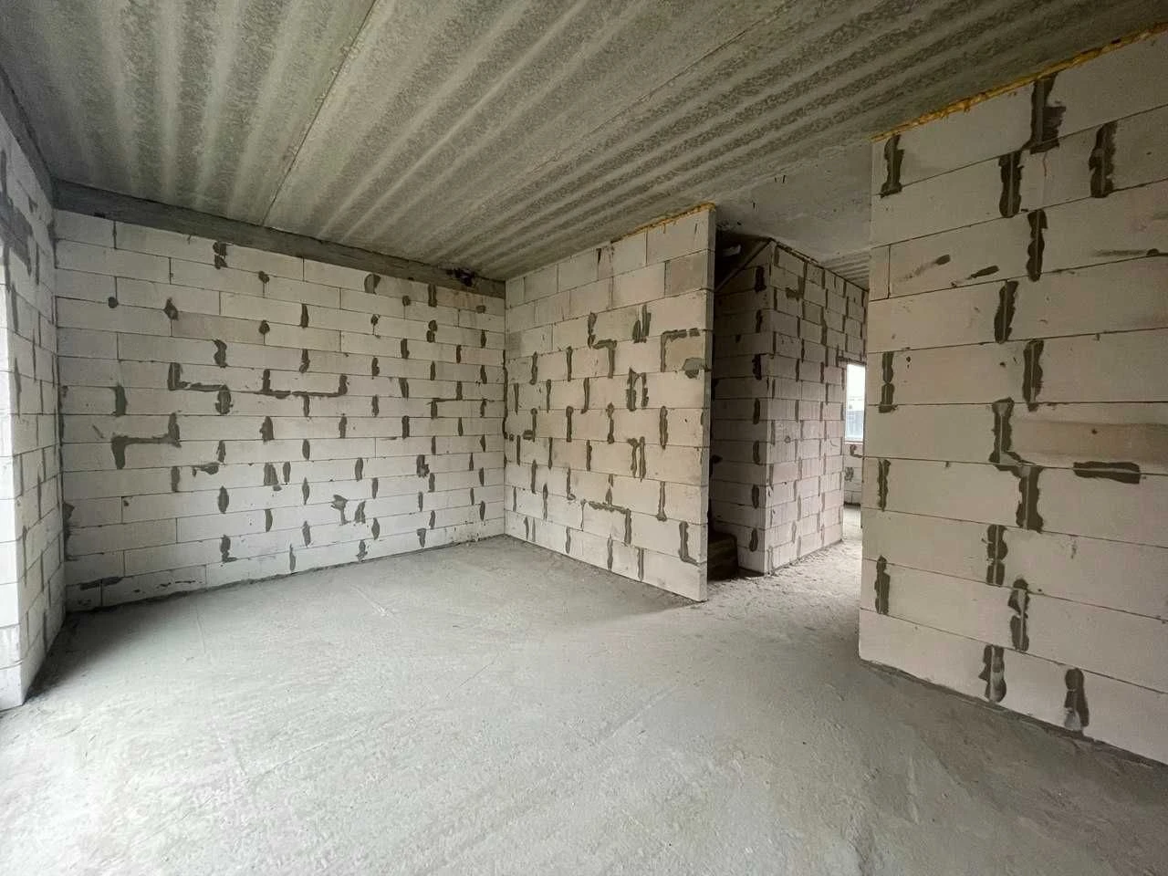 Продається таунхаус в тихому районі з можливістю підключення