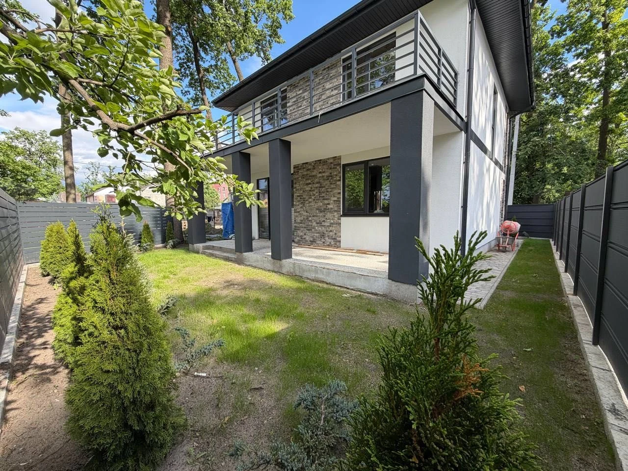 Будинок біля парку 140 м2