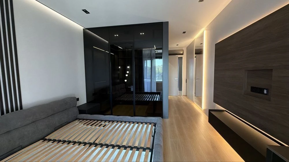 Apartment for sale in the residential complex Bulvar Fontaniv • 130 m² • new renovation