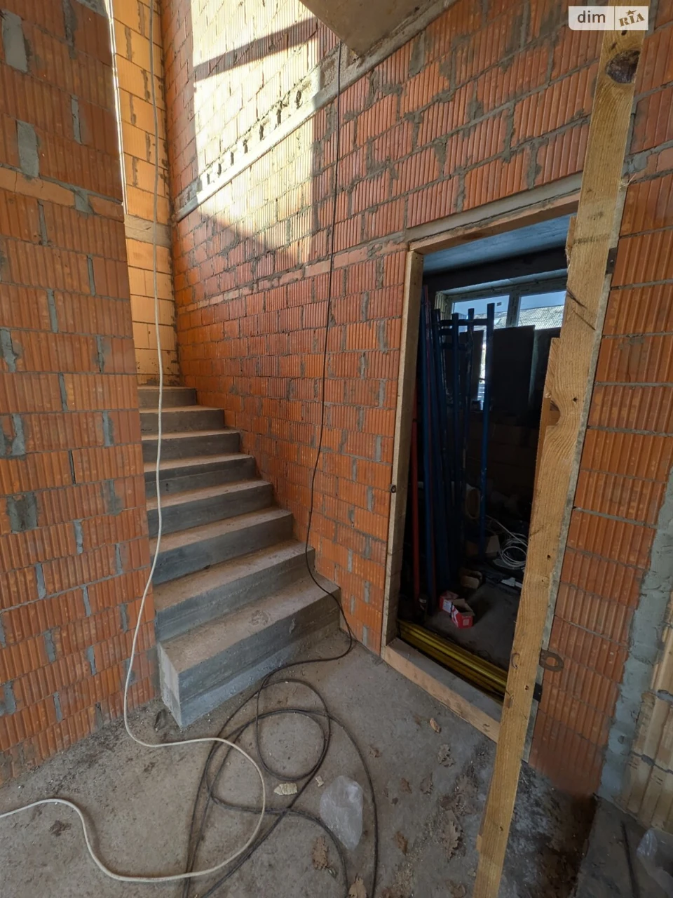 Продаж Дім