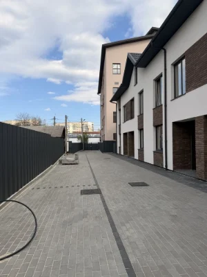 Продам таунхаус в центрі Ірпінь Центральні комунікації газ є