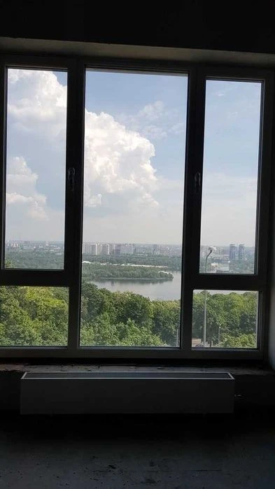 Продам (398м2)вид на Дніпро, квартира з терасою на Мазепи 11