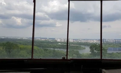 Продам (398м2)вид на Дніпро, квартира з терасою на Мазепи 11