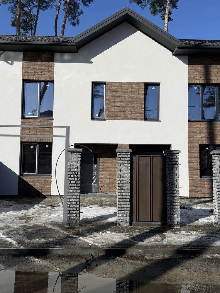 Старт продажу таунхаусів в Центрі міста і вже залишився декі