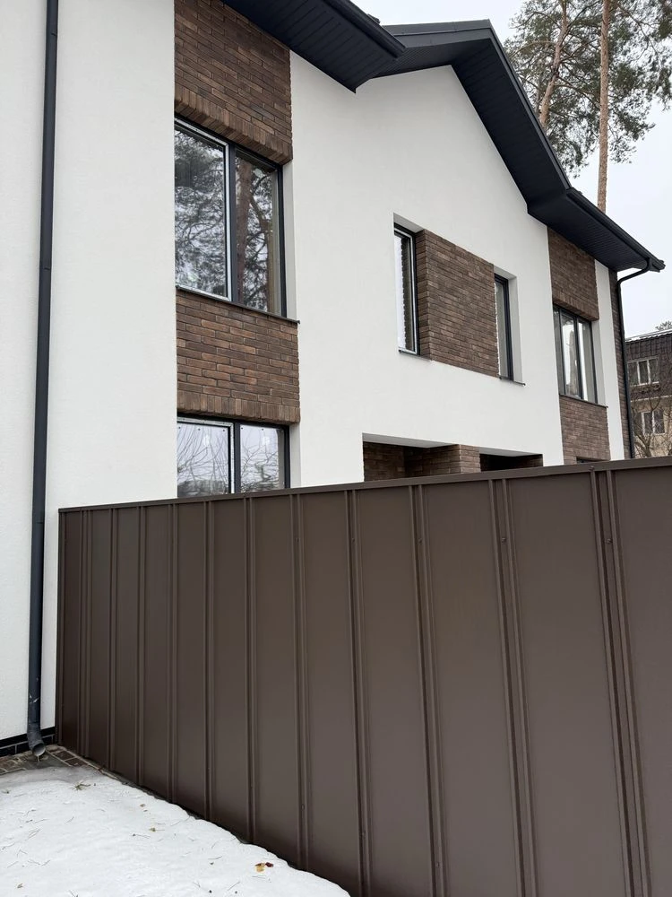 Старт продажу таунхаусів в Центрі міста і вже залишився декі
