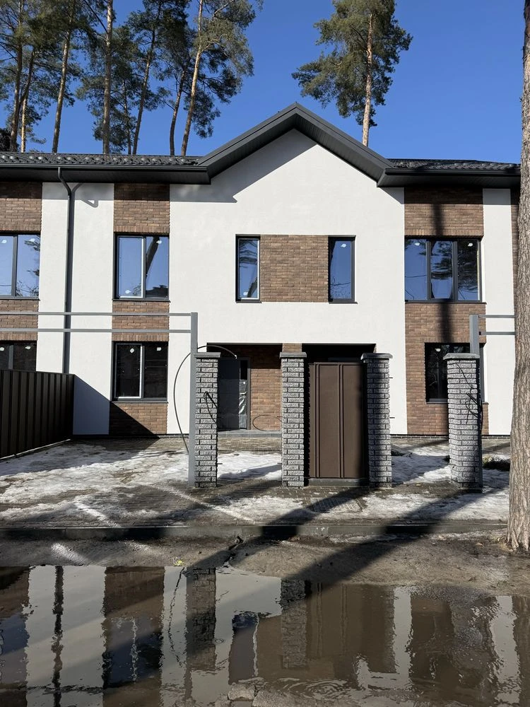 Старт продажу таунхаусів в Центрі міста і вже залишився декі