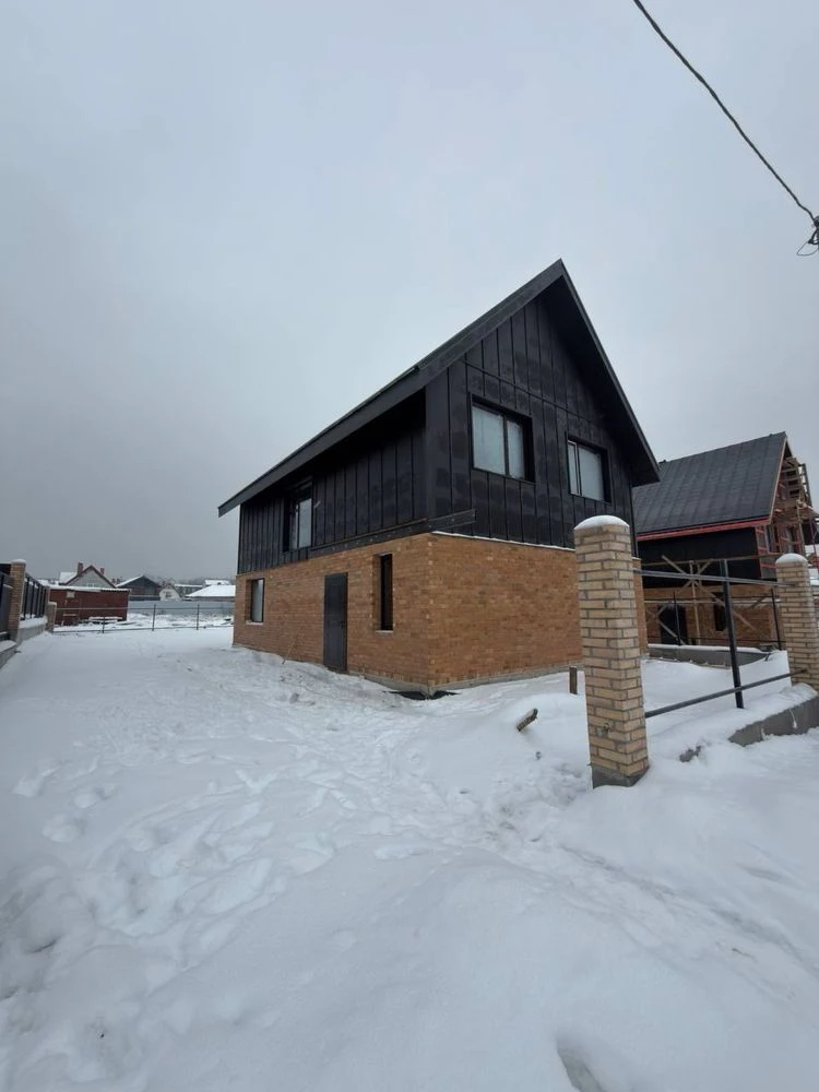 Просторий будинок 130 м², 4 спальні, 3 санвузли, Стоянка-2,