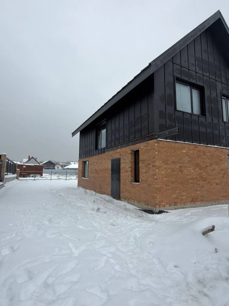 Просторий будинок 130 м², 4 спальні, 3 санвузли, Стоянка-2,