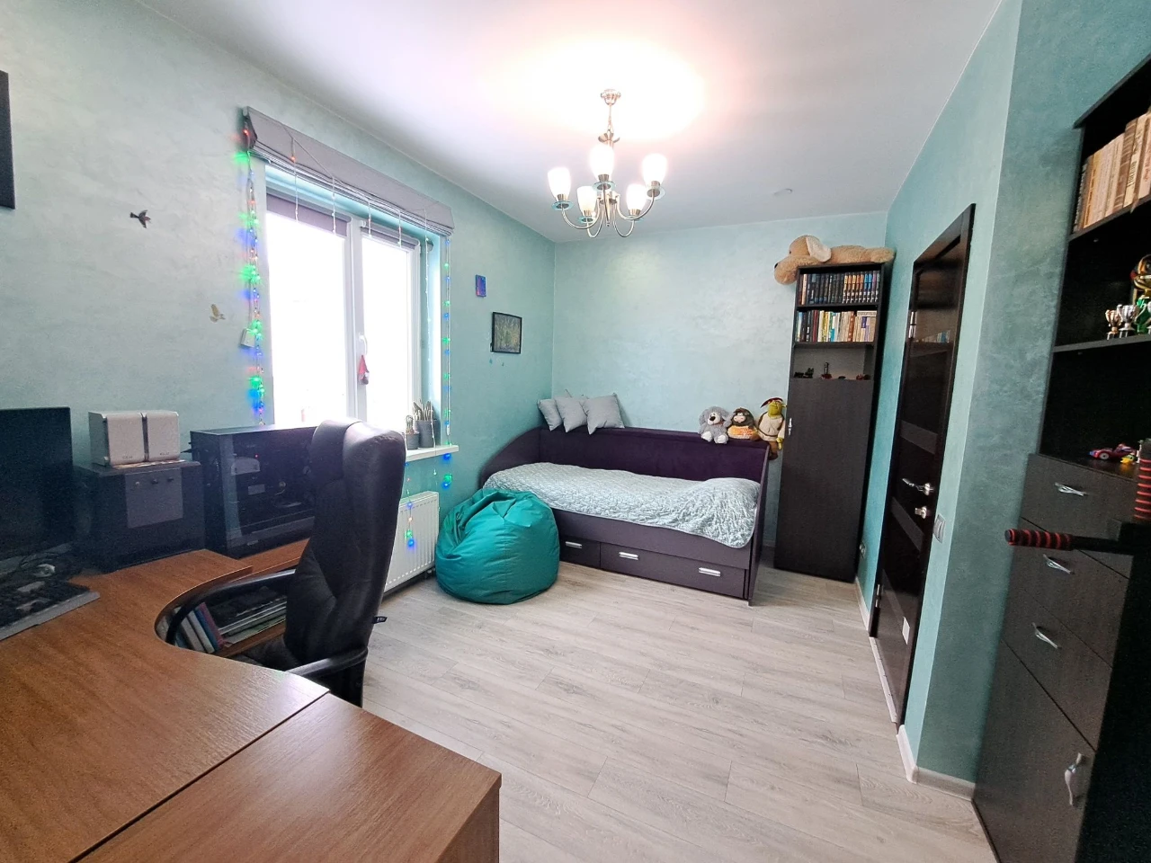 Продається ексклюзивний кутовий таунхаус із дизайнерським ре