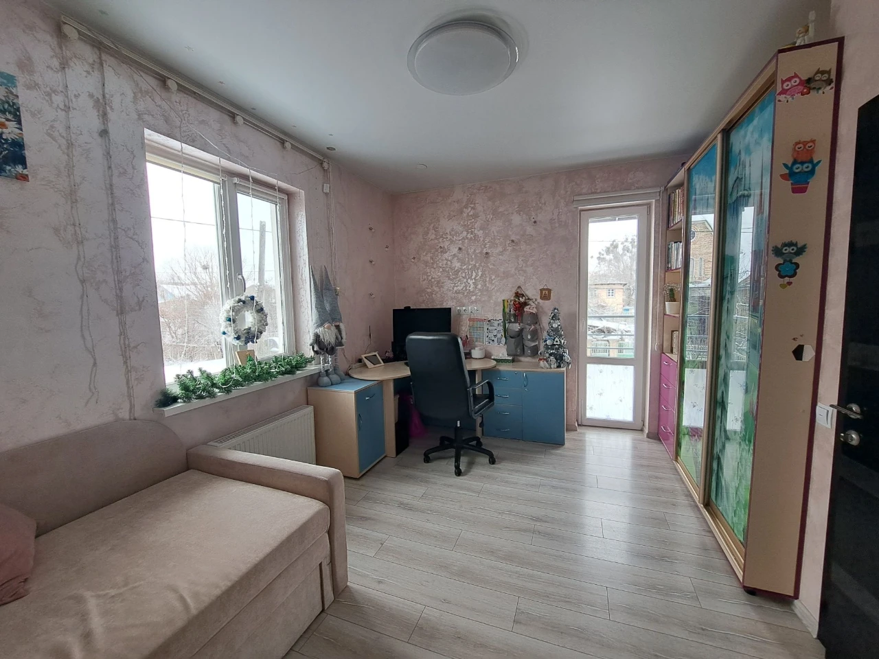 Продається ексклюзивний кутовий таунхаус із дизайнерським ре