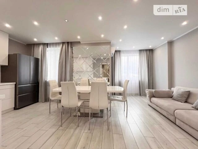 Продажа 3к квартиры 83.5 кв. м на бульв. Николая Руденко 8 • ID