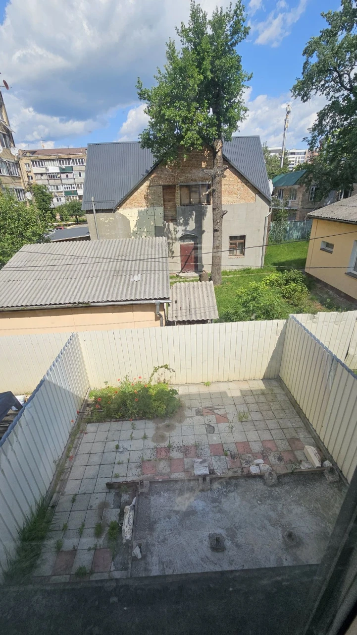 Центр міста! Окремий двір! Газ! Терміново! Торг!