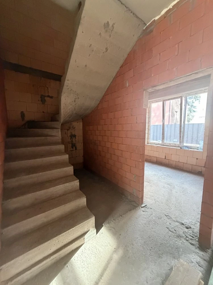 Продаж Ірпінь центр міста вул.Павленка таунхаус від надійног