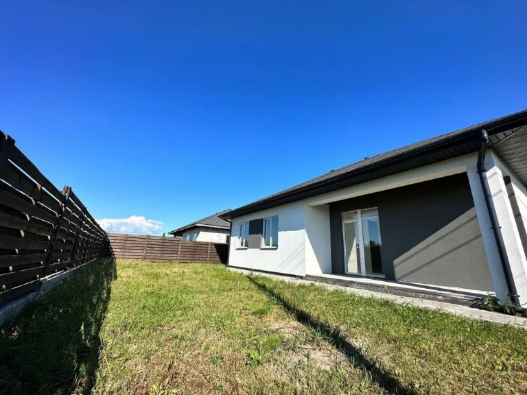 Готовый одноэтажный дом на 3 комнаты и с гипсовой штукатурко